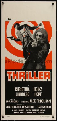 6c0166 THEY CALL HER ONE EYE Italian locandina 1974 cult classic, Christina Lindberg with gun!