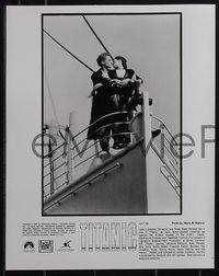 6p0321 TITANIC presskit w/ 6 stills 1997 Leonardo DiCaprio, Kate Winslet, James Cameron Best Picture!