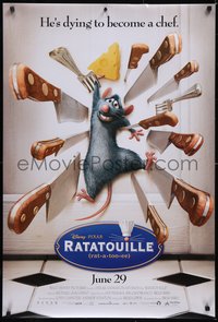 6r0878 RATATOUILLE advance DS 1sh 2007 Disney/Pixar cartoon, great image of mouse with knives!