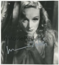 6t0192 MARLENE DIETRICH signed 7.5x8.25 REPRO photo 1980s super c/u resting chin on clasped hands!