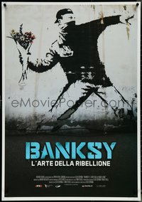 6w0238 BANKSY & THE RISE OF OUTLAW ART Italian 1sh 2020 art of rioter 'throwing' flowers!