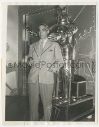 6y1569 BORIS KARLOFF 7x9 news photo 1935 with Alpha The Electric Man at the San Diego World's Fair!