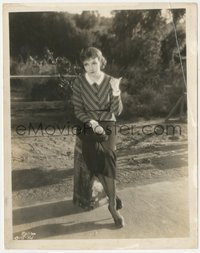 6y1609 IT HAPPENED ONE NIGHT 8x10.25 still 1934 Claudette Colbert in iconic hitchhiking scene!