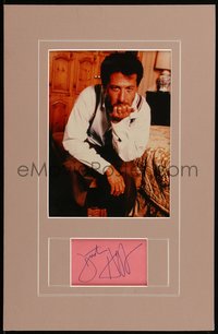 6y0019 DUSTIN HOFFMAN signed 3x5 index card in 11x17 display 1980s ready to frame on your wall!