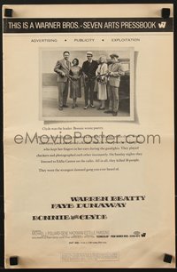 6y0447 BONNIE & CLYDE pressbook 1967 Arthur Penn, gangsters Warren Beatty & Faye Dunaway!