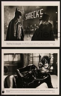 6y0313 BATMAN RETURNS presskit w/ 3 stills 1992 Michael Keaton, Danny DeVito, Michelle Pfeiffer!