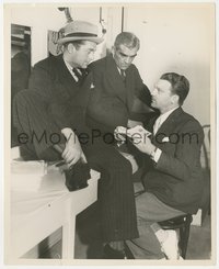 7b1403 BORIS KARLOFF/JAMES CAGNEY 8.25x10 still 1940s with James Dunn at a Screen Guild meeting!