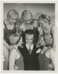 7b1353 FOOTLIGHT PARADE 8x10 still 1933 James Cagney surrounded by five pretty girls in swimsuits!