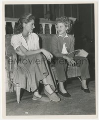 7b1421 LAUREN BACALL/CLAIRE TREVOR 8.25x10 still 1948 between scenes while making Key Largo!