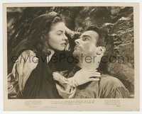 7b1360 RED RIVER 8x10.25 still 1948 romantic c/u of Joann Dru & Montgomery Clift, classic western!