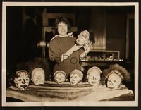 7b1594 MARGARET MEAD 2 6.5x8.5 news photos 1920s-1930s w/ trophy head collection, wearing cool hat!