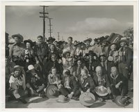 7f1493 VIRGINIA CITY candid 8.25x10 still 1940 Bogart, Flynn, Hopkins & cast w/ governor by Rhodes!