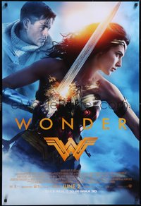 7g0544 WONDER WOMAN advance DS 1sh 2017 sexiest Gal Gadot in title role/Diana Prince, Chris Pine