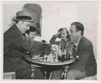 7p1330 CONFIDENTIAL AGENT candid 8x10 still 1945 Bogart, Bacall & Boyer with int'l chess champion!