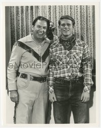 7p1369 HAPPY DAYS TV 7x9 still 1975 Ron Howard with Buffalo Bob on The Howdy Doody Show!