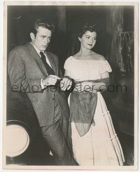 7p1468 UNLIGHTED ROAD TV 8x10 still R1956 James Dean & Pat Hardy in Schlitz Playhouse of Stars!