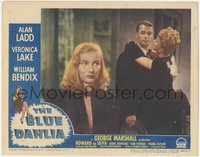 7p0777 BLUE DAHLIA LC #7 1946 Alan Ladd is hugged by Marshe, but his eyes are on Veronica Lake!