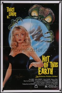 7p0505 NOT OF THIS EARTH signed 1sh 1988 by Traci Lords, artwork of creepy bug-eyed alien!