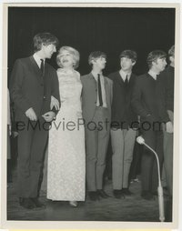 7p1313 BEATLES/MARLENE DIETRICH 7x9 news photo 1963 she did her hair to match Beatles style, rare!