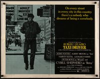 7r0887 TAXI DRIVER 1/2sh 1976 Robert De Niro walking alone, directed by Martin Scorsese!