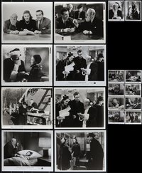 7s0864 LOT OF 26 MIRACLE ON 34TH STREET REPRO PHOTOS OR UNMARKED TV RE-RELEASE STILLS 1960s-1980s