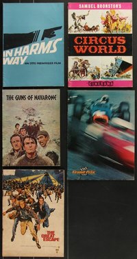 7s0566 LOT OF 5 ENGLISH & AUSTRALIAN SOUVENIR PROGRAM BOOKS 1960s In Harm's Way, Grand Prix & more!